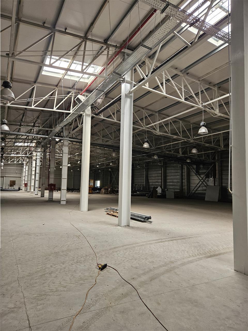 Spatiu Industrial - 580 mp - Productie - Depozitare - Office - Brasov